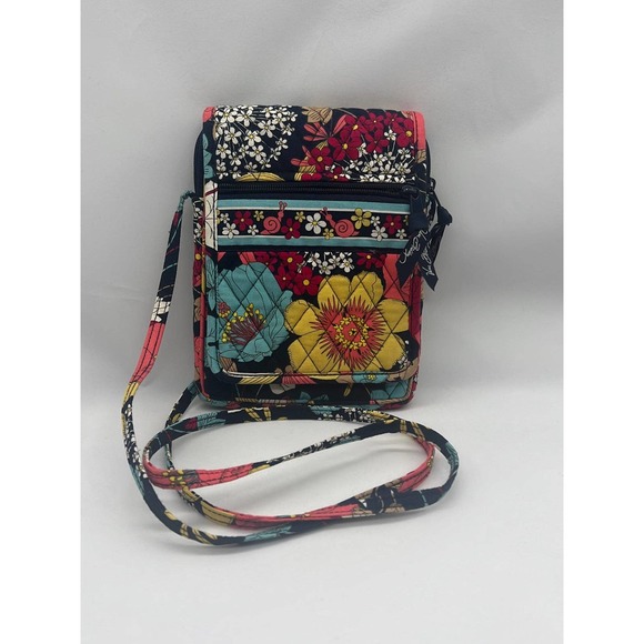 VERA BRADLEY. Happy Snails ~ Mini Hipster Crossbody Purse - Picture 1 of 4